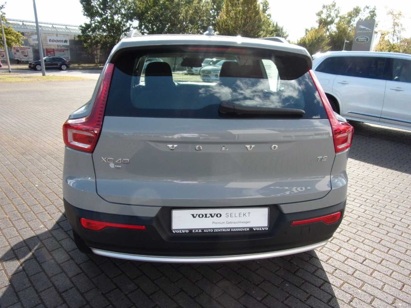 Volvo  T2 Essential 2WD