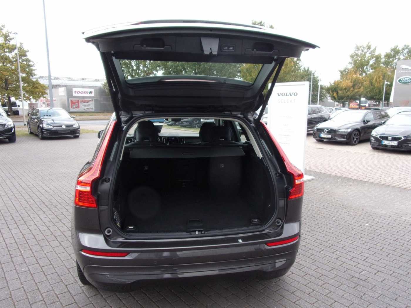 Volvo  B4 Core 2WD
