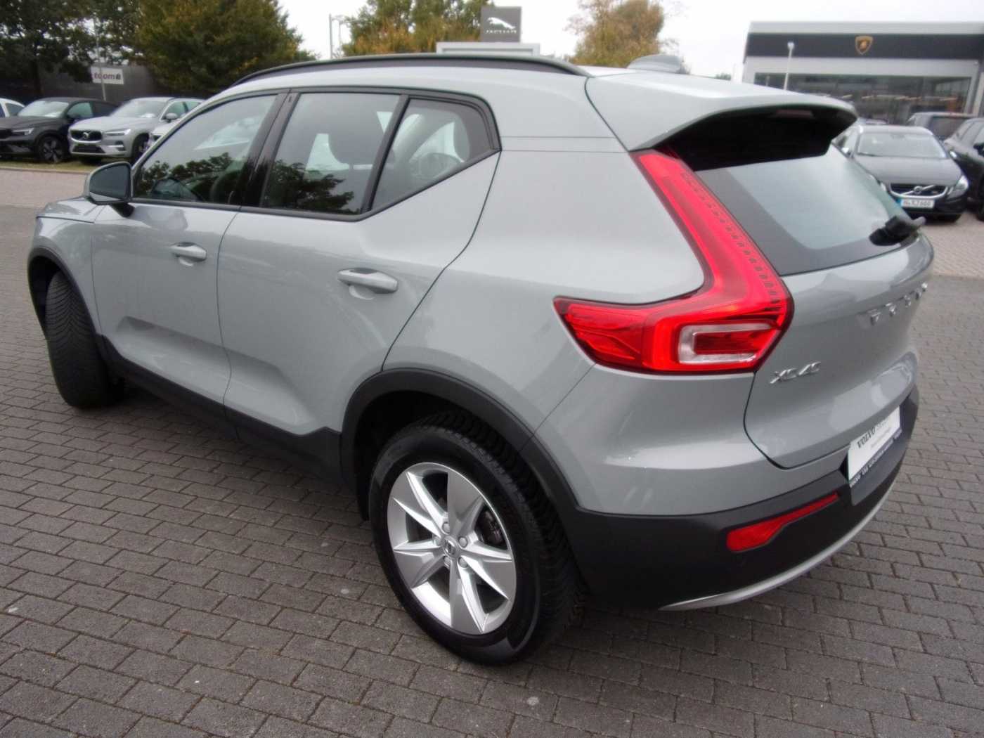 Volvo  T2 Essential 2WD