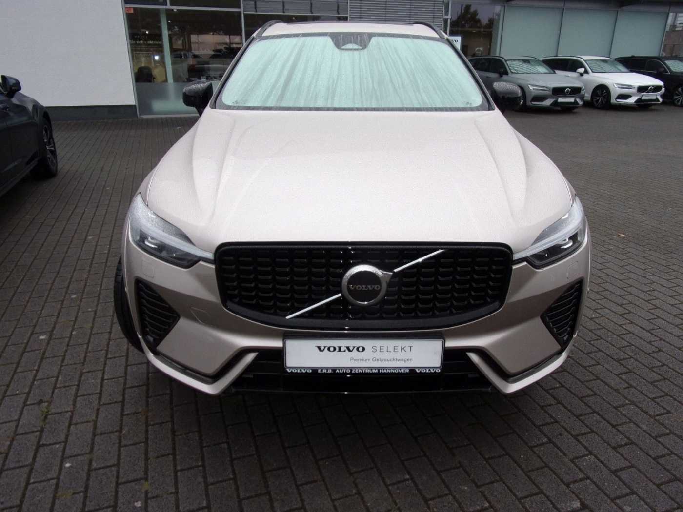 Volvo  B4 Ultimate Dark AWD