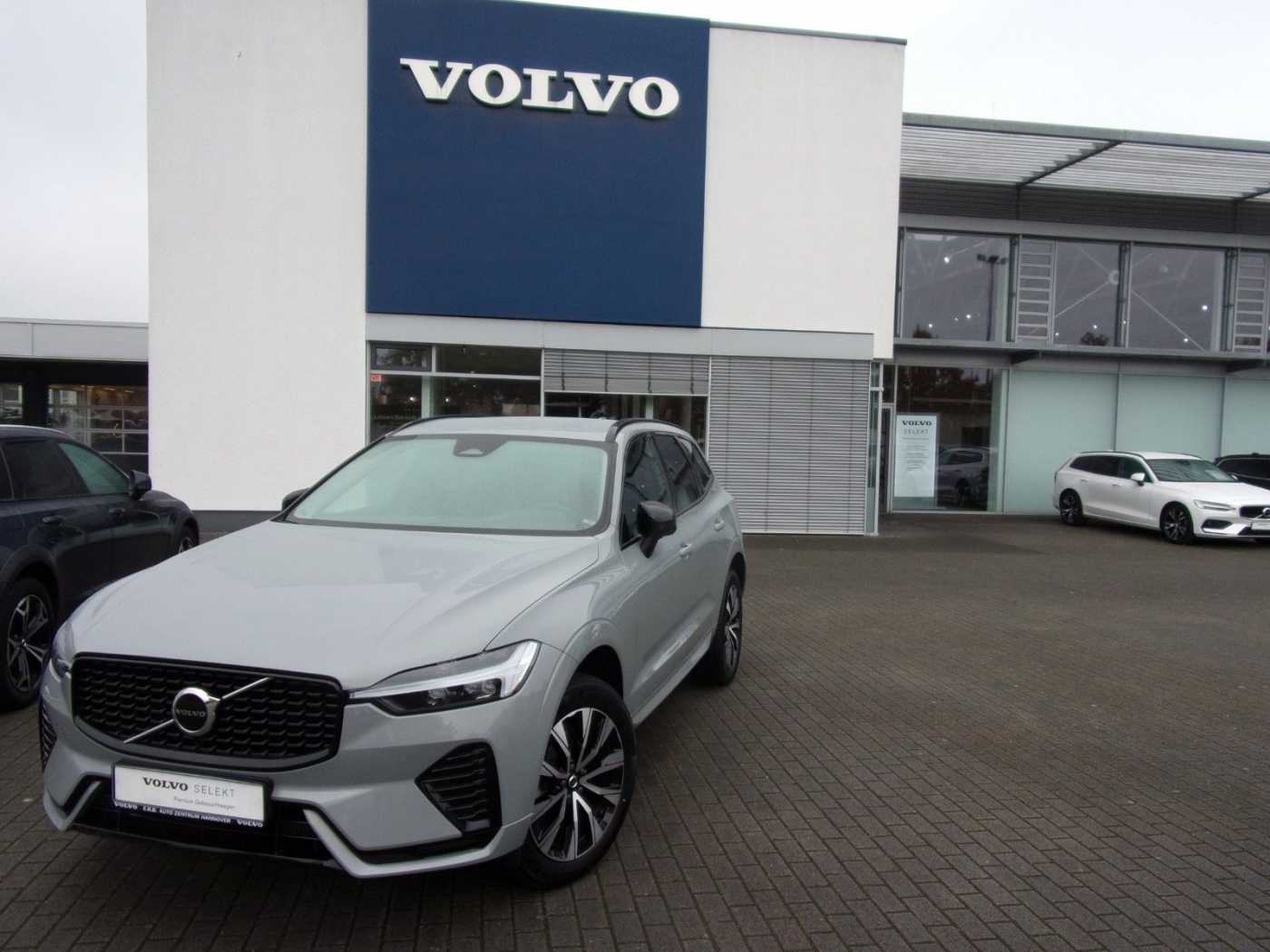 Volvo  B4Plus Dark 2WD