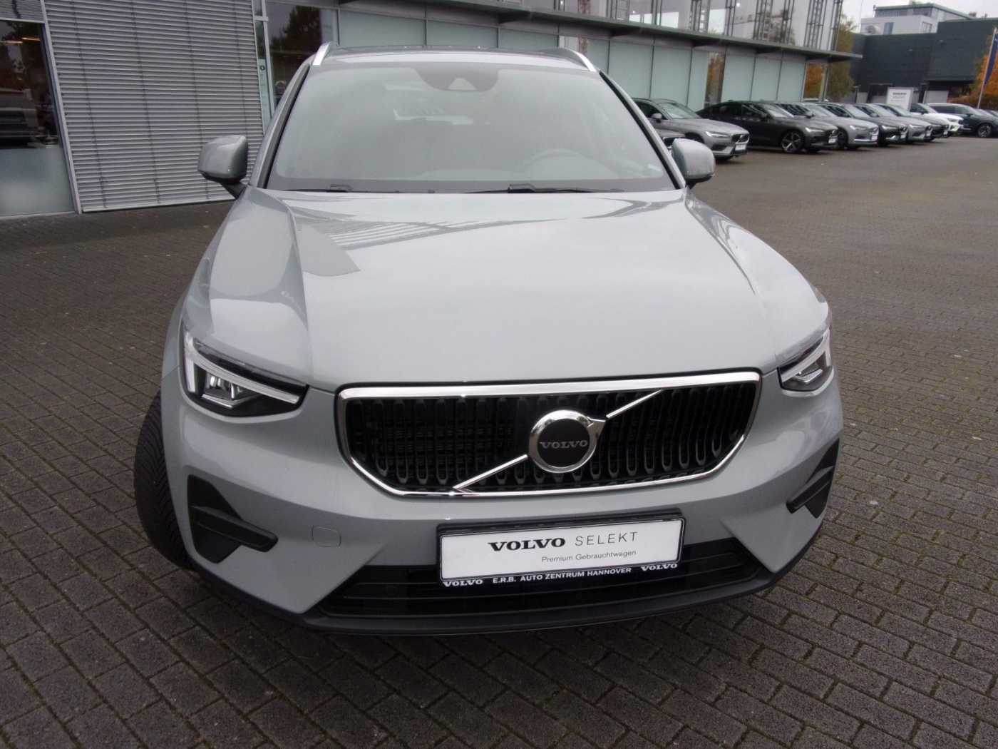 Volvo  T2 Core 2WD