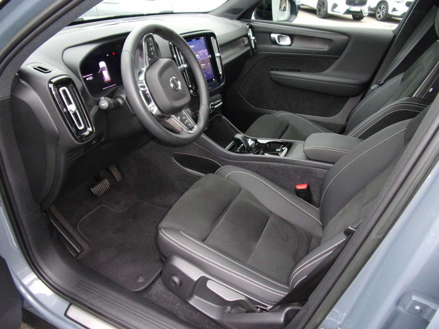 Volvo  Plus Recharge Pure Electric 2WD