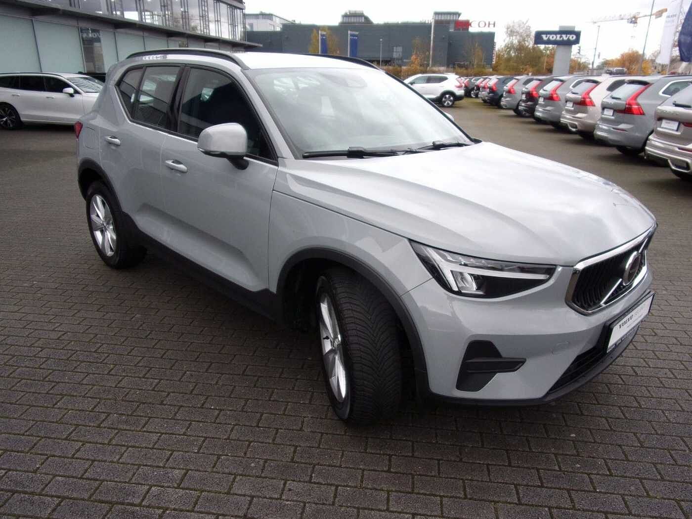 Volvo  T2 Essential 2WD