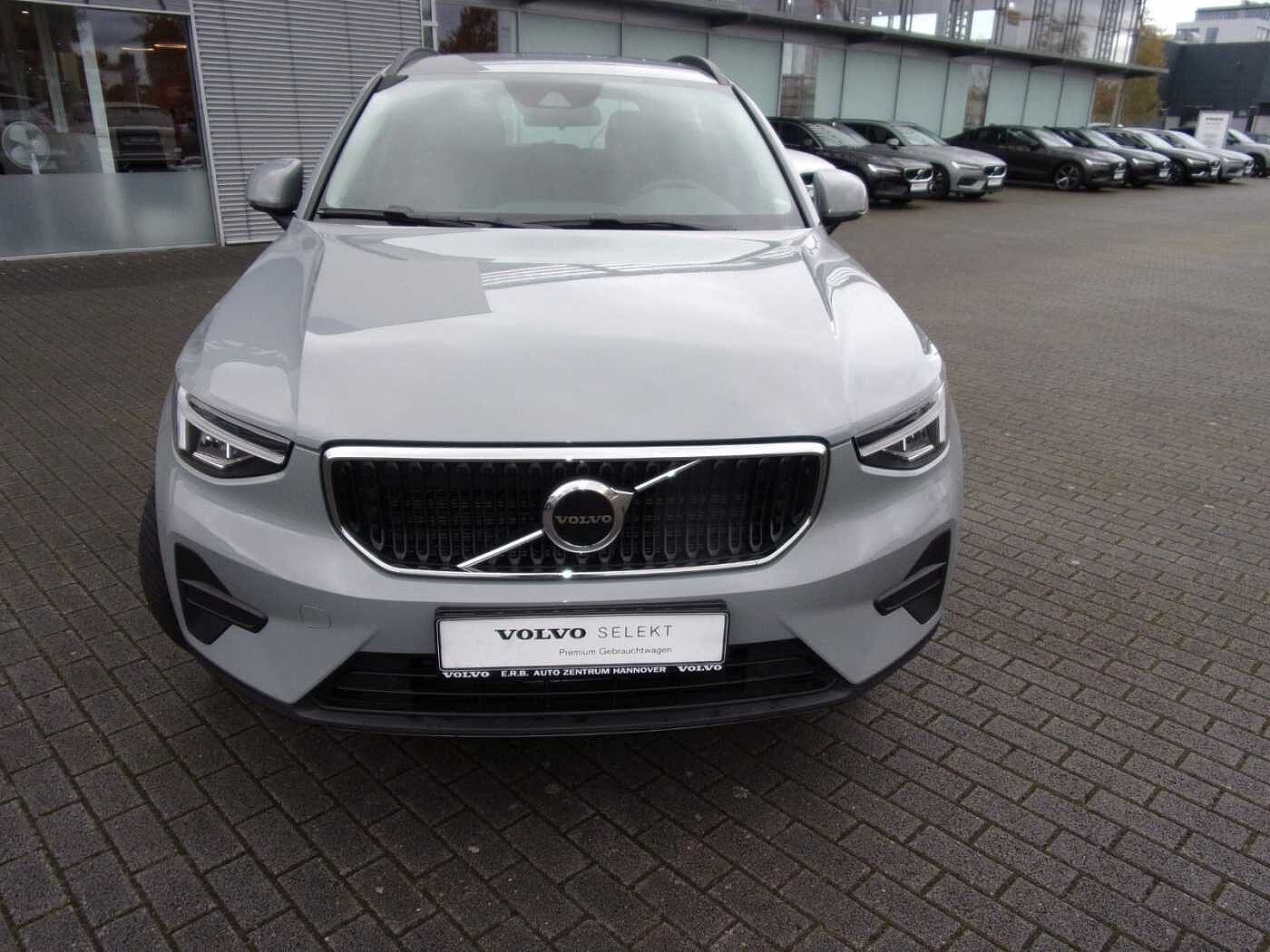 Volvo  T2 Essential 2WD