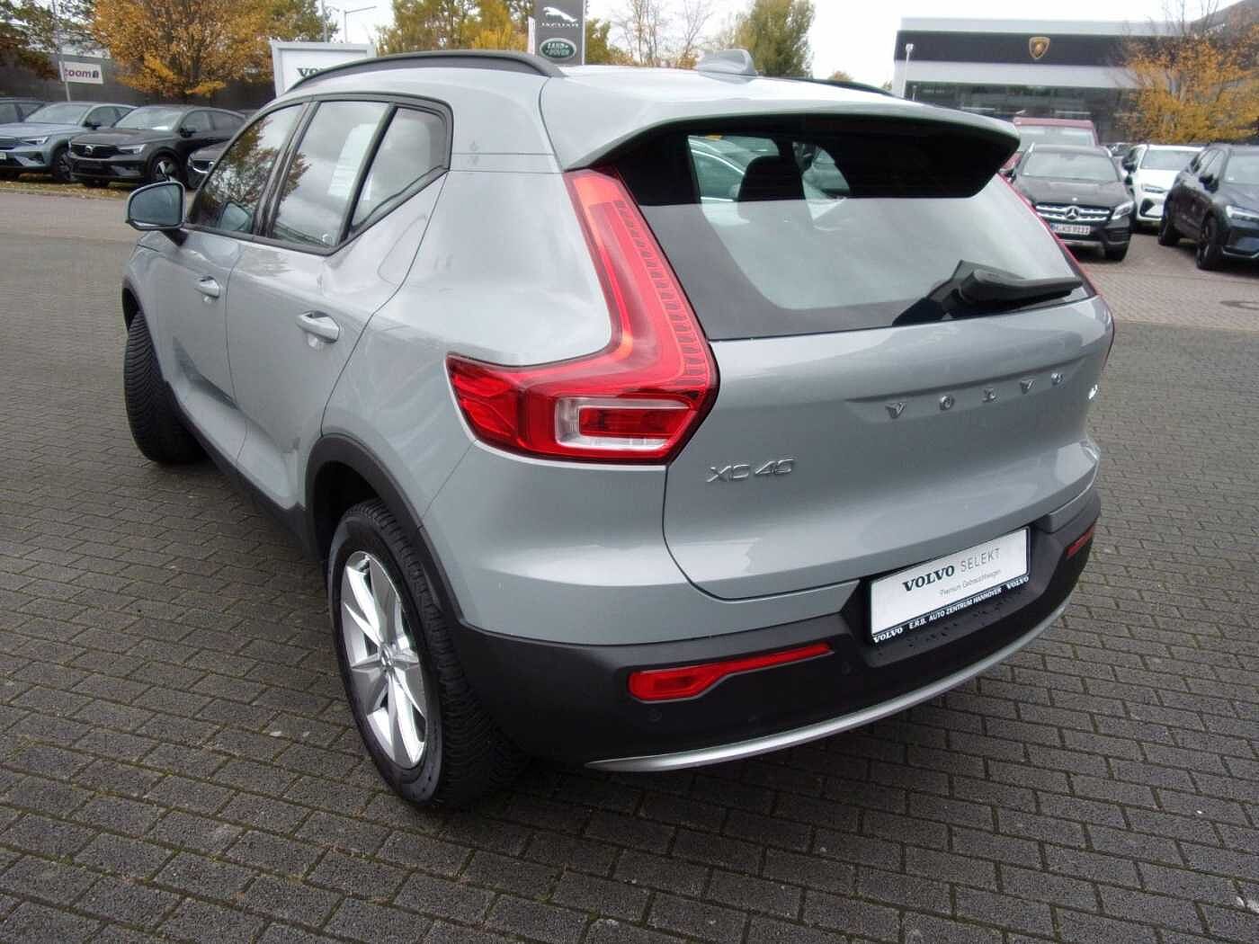 Volvo  T2 Essential 2WD