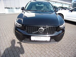 Volvo  B3  Plus Dark 2WD