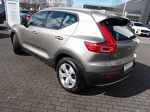 Volvo  T3  Momentum Pro 2WD