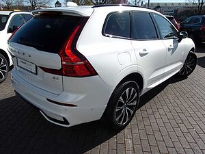 Volvo  B4 Plus Dark 2WD