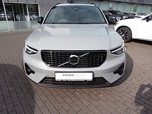Volvo  B3 Plus Dark 2WD