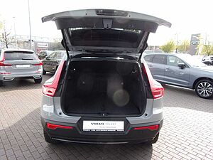 Volvo  B3 Plus Dark 2WD
