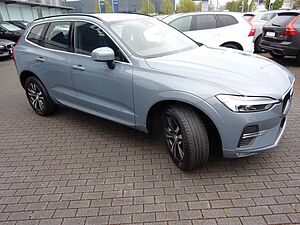 Volvo  B4  Momentum Pro AWD