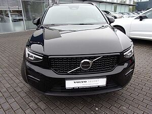 Volvo  B3 Plus Dark 2WD