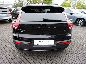 Volvo  B3 Plus Dark 2WD
