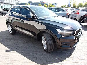 Volvo  T2 Momentum Pro 2WD