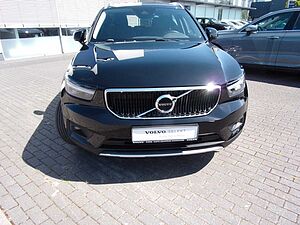 Volvo  T2 Momentum Pro 2WD