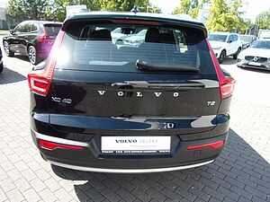 Volvo  T2 Momentum Pro 2WD