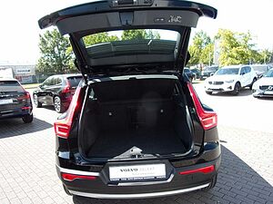 Volvo  T2 Momentum Pro 2WD