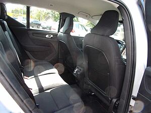 Volvo  T3 Momentum Pro 2WD