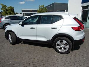 Volvo  T3 Momentum Pro 2WD