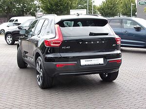 Volvo  XC40 Plus Dark 2WD