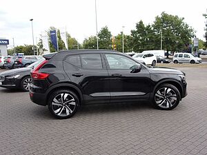 Volvo  XC40 Plus Dark 2WD