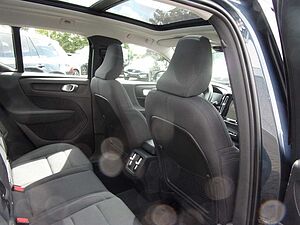 Volvo  T3 Momentum Pro 2WD