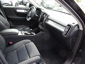 Volvo  T3 Momentum Pro 2WD