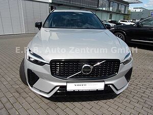 Volvo  B4 Ultimate Dark AWD