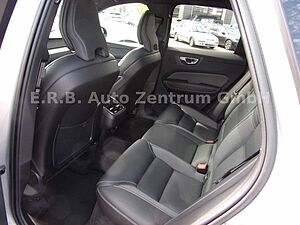 Volvo  B4 Ultimate Dark AWD