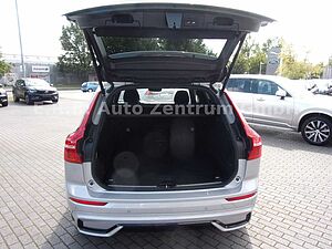 Volvo  B4 Ultimate Dark AWD