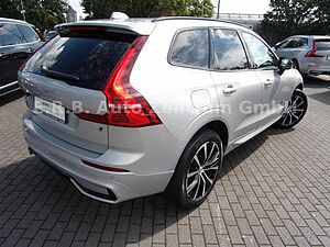 Volvo  B4 Ultimate Dark AWD