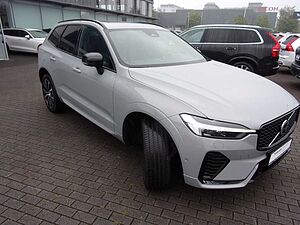 Volvo  B4 Ultimate Dark 2WD