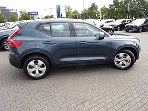 Volvo  T3 Momentum Pro 2WD