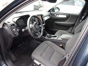 Volvo  T3 Momentum Pro 2WD