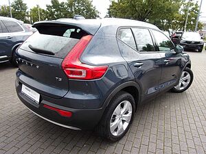 Volvo  T3 Momentum Pro 2WD