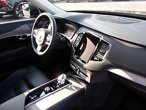 Volvo  Plus Bright AWD
