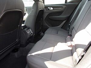 Volvo  Momentum Pro 2WD