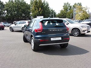 Volvo  Momentum Pro 2WD