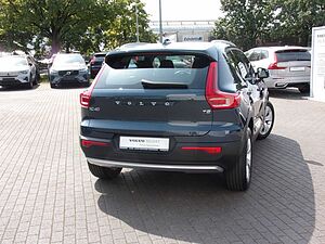 Volvo  Momentum Pro 2WD
