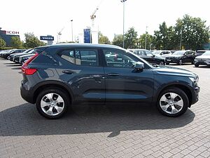 Volvo  Momentum Pro 2WD