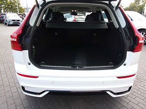 Volvo  Plus Dark 2WD