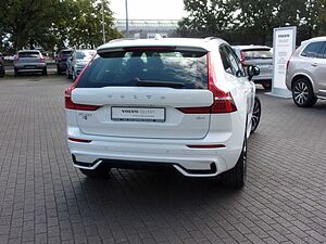 Volvo  Plus Dark 2WD