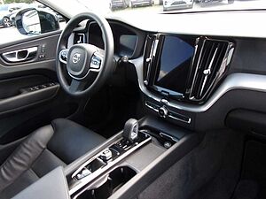 Volvo  Plus Dark 2WD