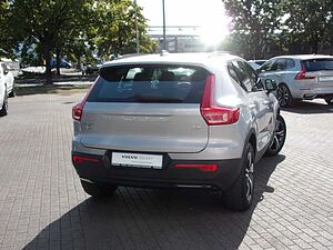 Volvo  Plus Dark 2WD