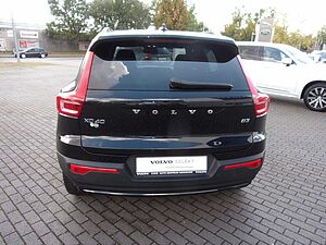 Volvo  B3  Plus Dark 2WD