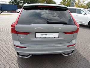 Volvo  B4 Plus Dark 2WD