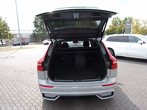 Volvo  B4 Plus Dark 2WD