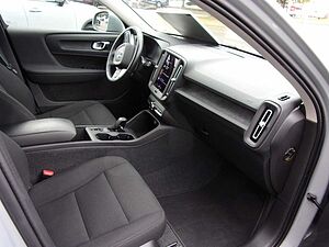 Volvo  T2 Essential 2WD