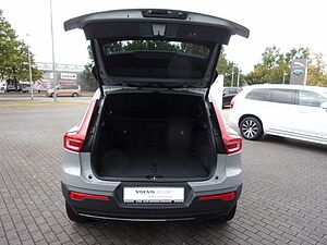 Volvo  B3 Plus Dark 2WD